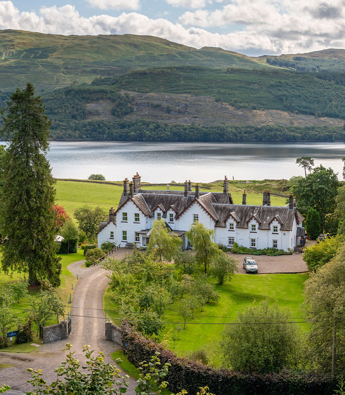 Stucktaymore house with Loch Tay in the background